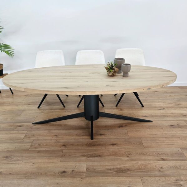 Eiken Ovale tafel met Otrix onderstel