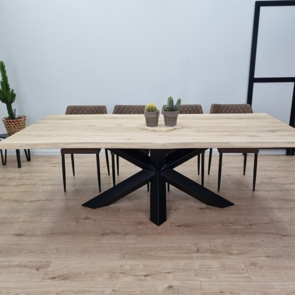 Eiken boomstam tafel met Diamant-Matrix Onderstel