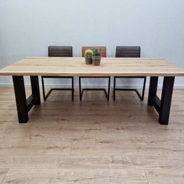 Eiken boomstam tafel met H-Poten