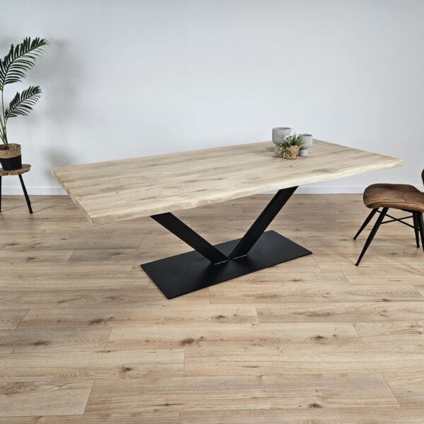 Eiken boomstam tafel V-onderstel