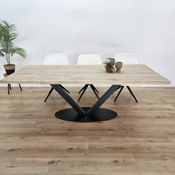Eiken boomstam tafel V-ovaal onderstel